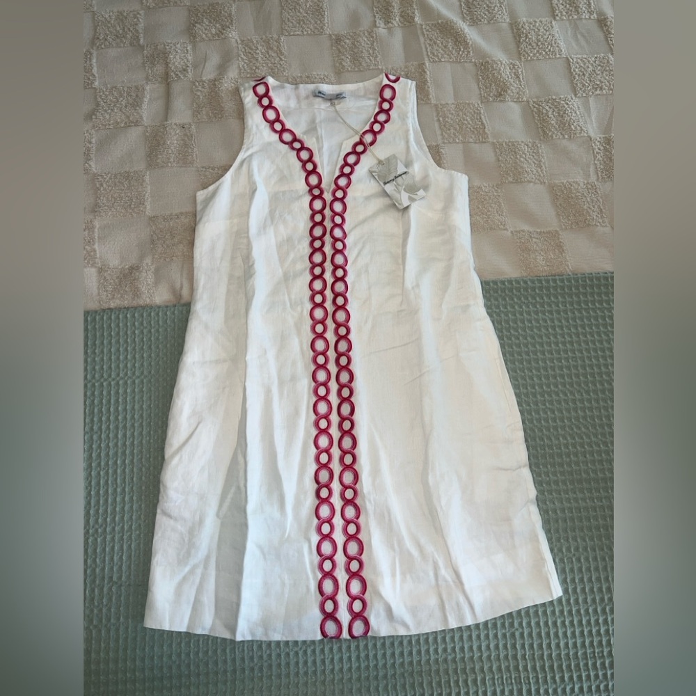 NWT Tommy‎ Bahama 100% Linen Geo Embroidered Linen Shift Dress
Size M